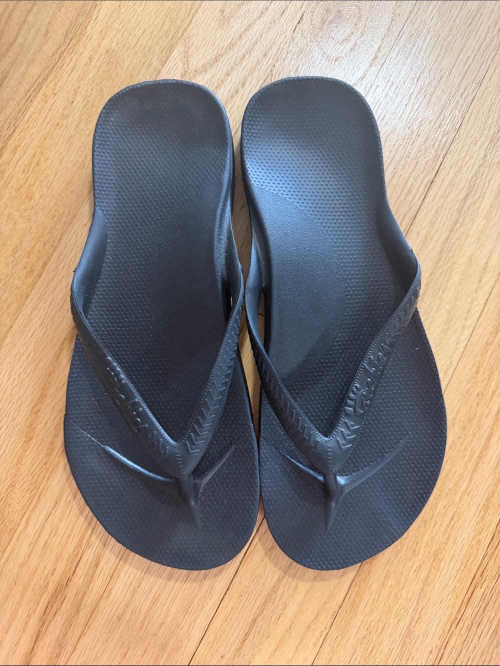 Archies Black Arch Support Flip Flops Sz 8